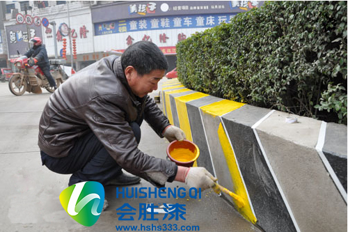 產(chǎn)品50問之馬路反光漆在環(huán)島上用的效果如何？