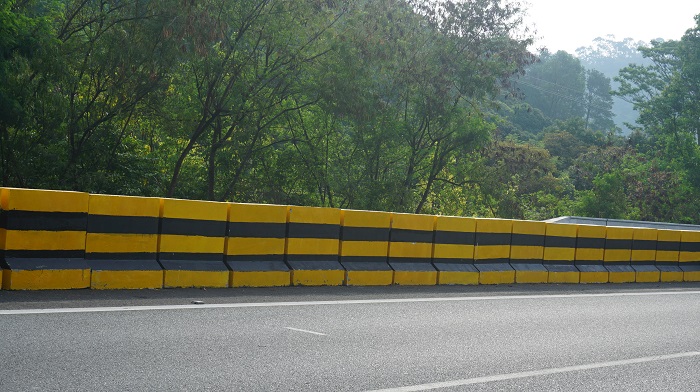 發(fā)燒和流淚了，還可以進行道路反光漆施工？