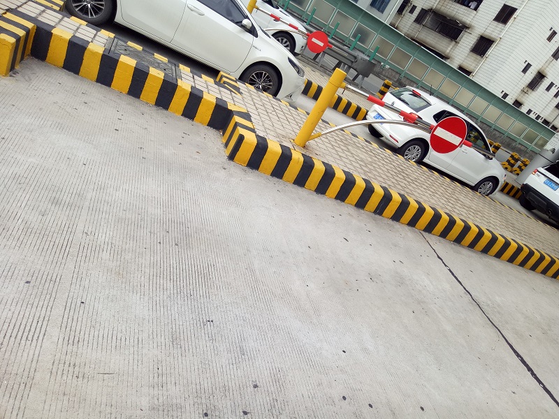 黑漆怎么噴才反光？讓匯勝反光漆來告訴你