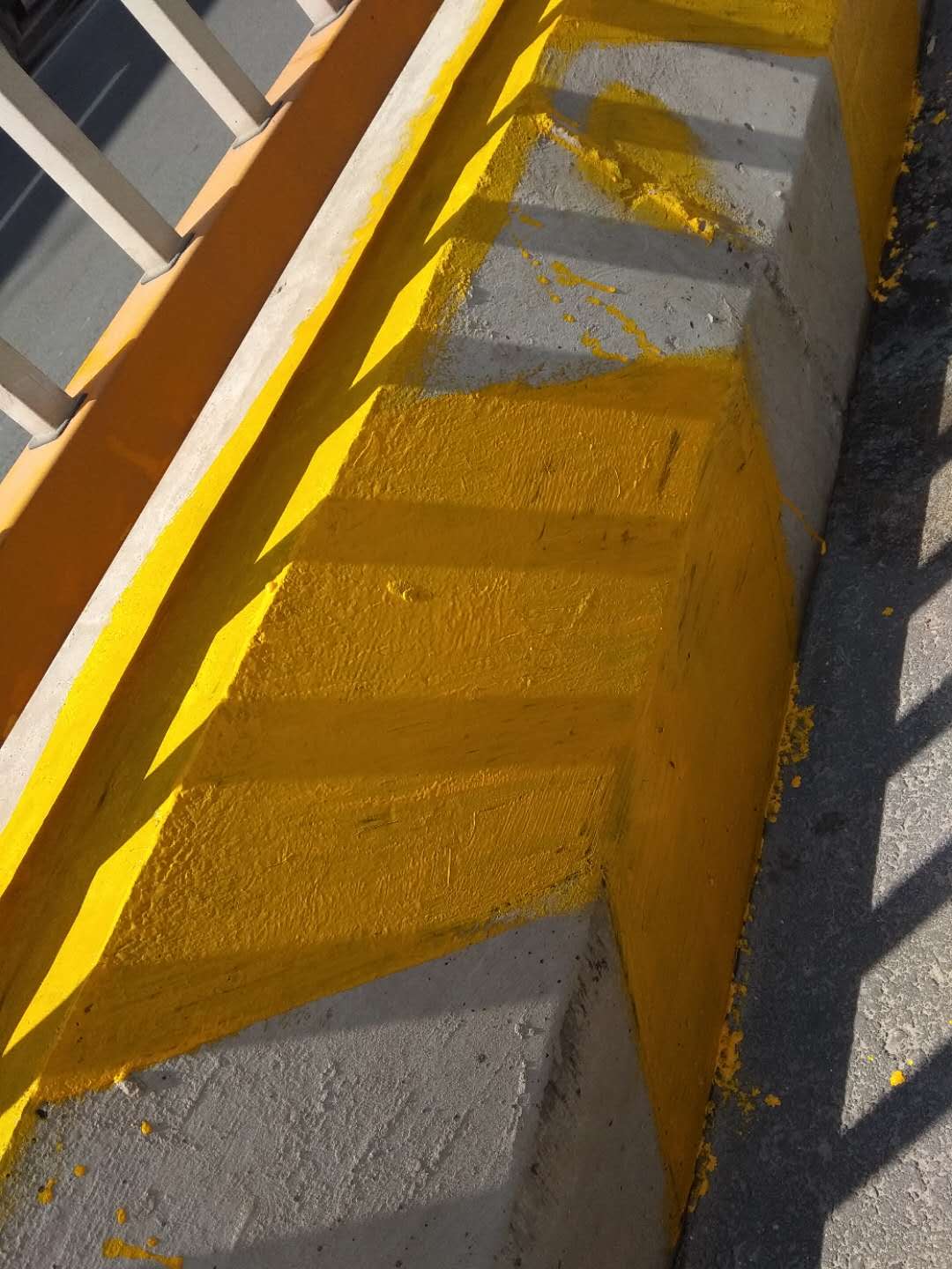 好的反光漆施工指導(dǎo)帶來的不僅是施工的便利