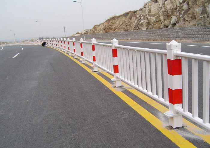 交通設(shè)施反光漆出現(xiàn)這樣的缺陷該怎么處理？