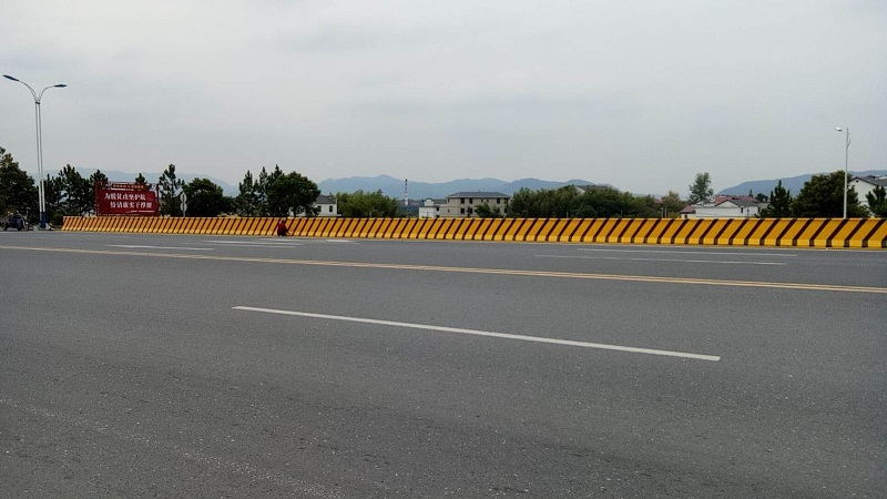 煙臺(tái)-恭喜東莞匯勝化工道路專用反光漆又“拿下”一城