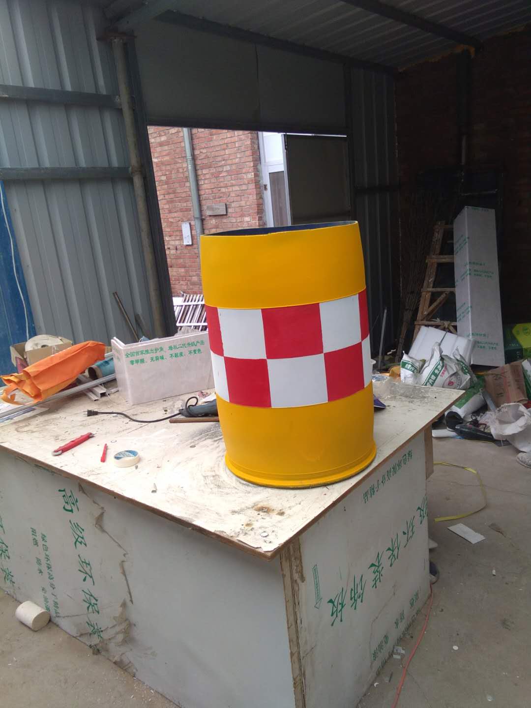 新手進(jìn)行道路設(shè)施反光漆施工還會遇到這些問題？