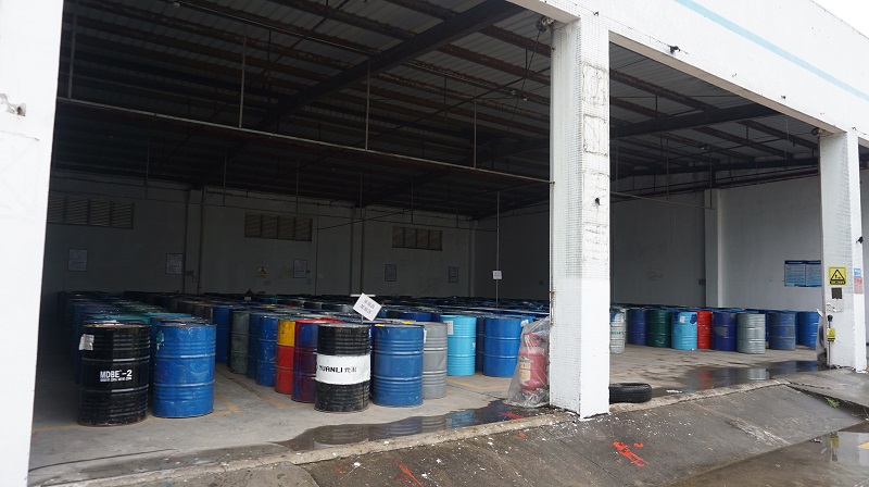 揭秘反光涂料生產(chǎn)廠家的持續(xù)低迷現(xiàn)狀原因