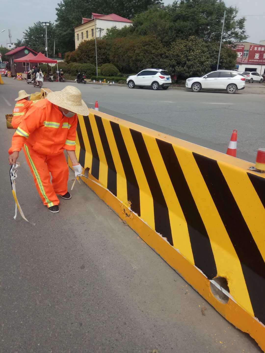 高速路防撞墩反光漆注意這些細節，脫落遠離你