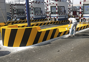 【廣深高速收費站改造工程】反光漆涂刷施工效果