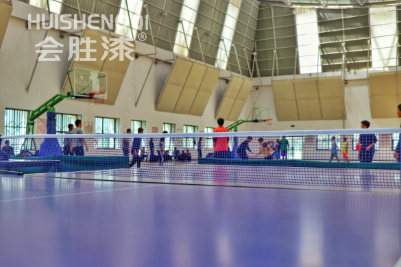 如何清除舊的丙烯酸地平漆