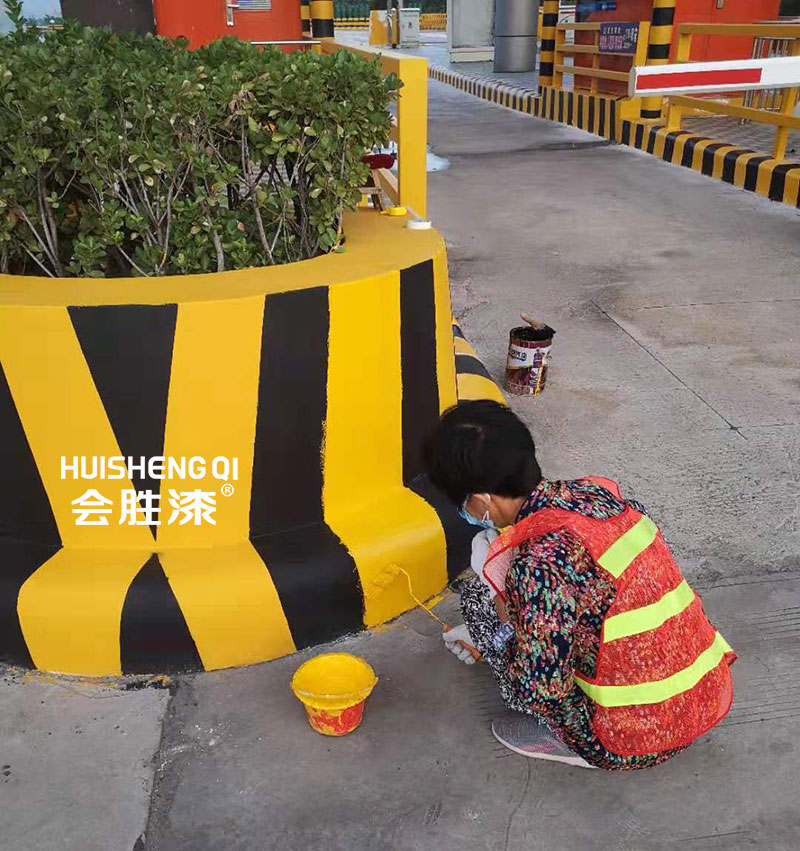 防撞墩反光漆自己怎么刷？