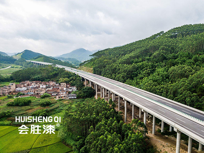 國(guó)慶中秋小長(zhǎng)假即將到，反光漆廠家提醒您出行注意安全！