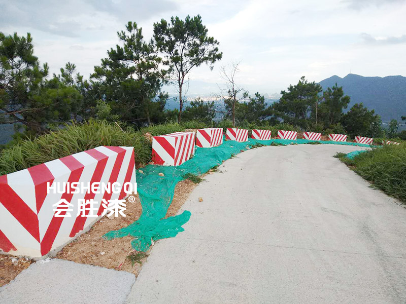 怎么選擇質量好的交通反光漆？