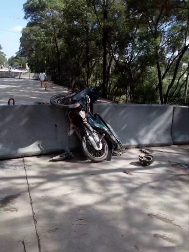 水泥墩反光油漆