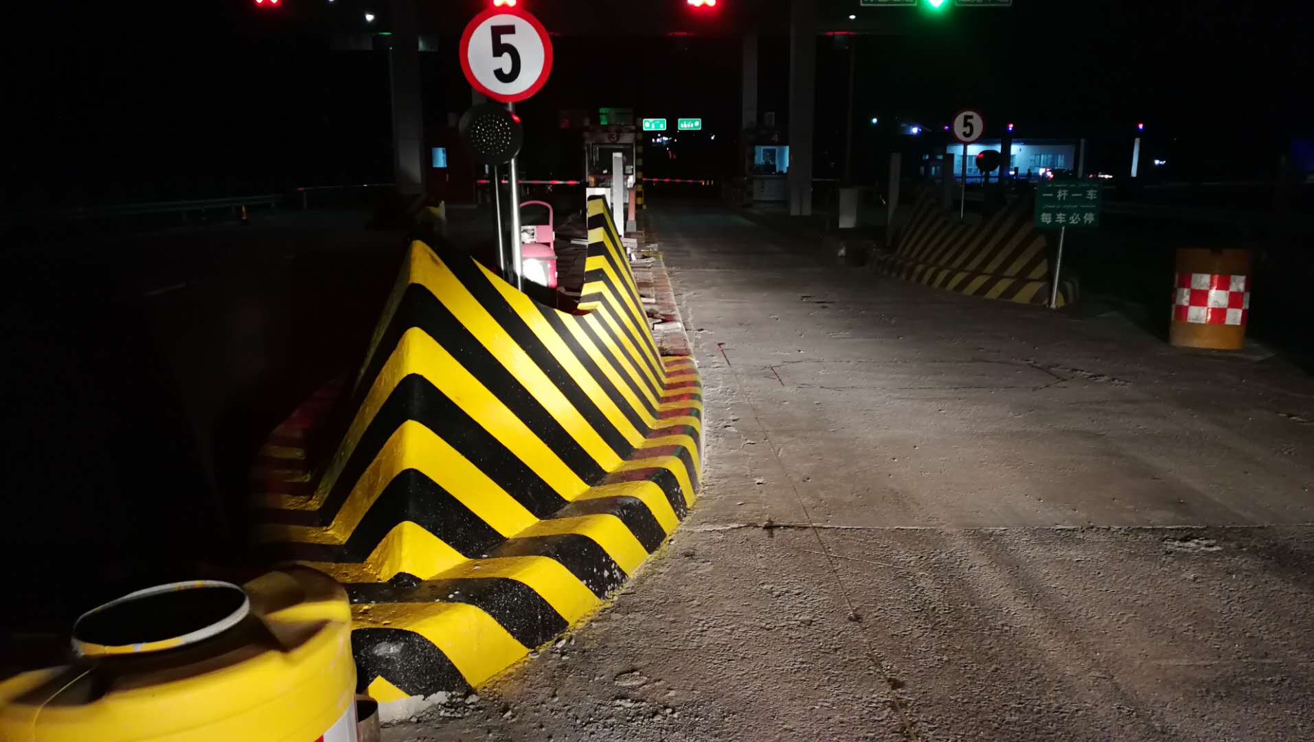 道路反光漆 道路反光漆