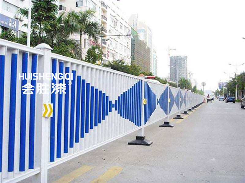 公路護欄上涂刷反光漆 公路護欄上涂刷反光漆